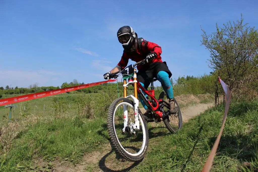 Best bike for downhill and trails hot sale